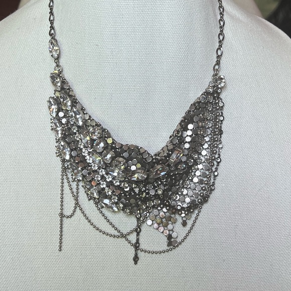 Designer Sorrelli Metal Mesh Swarovski Crystal antique Silver tone necklace - Picture 4 of 10